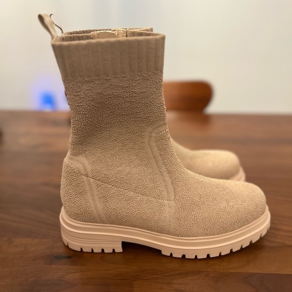 COPY - Vaneli Zenon women’s waterproof boots. Size 8.5 NWT - Picture 2 of 8